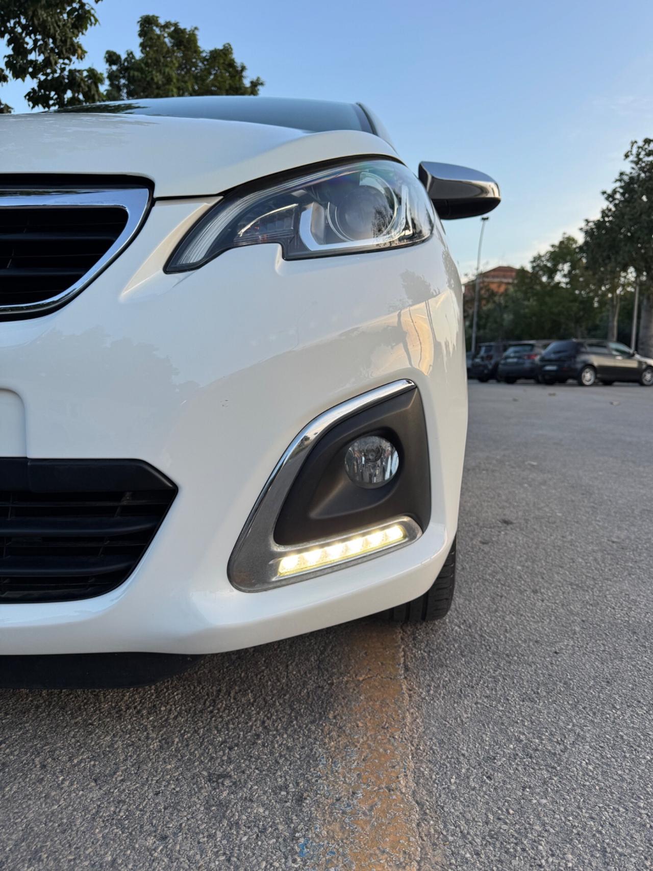 Peugeot 108 POCHI CHILOMETRI/ALLURE