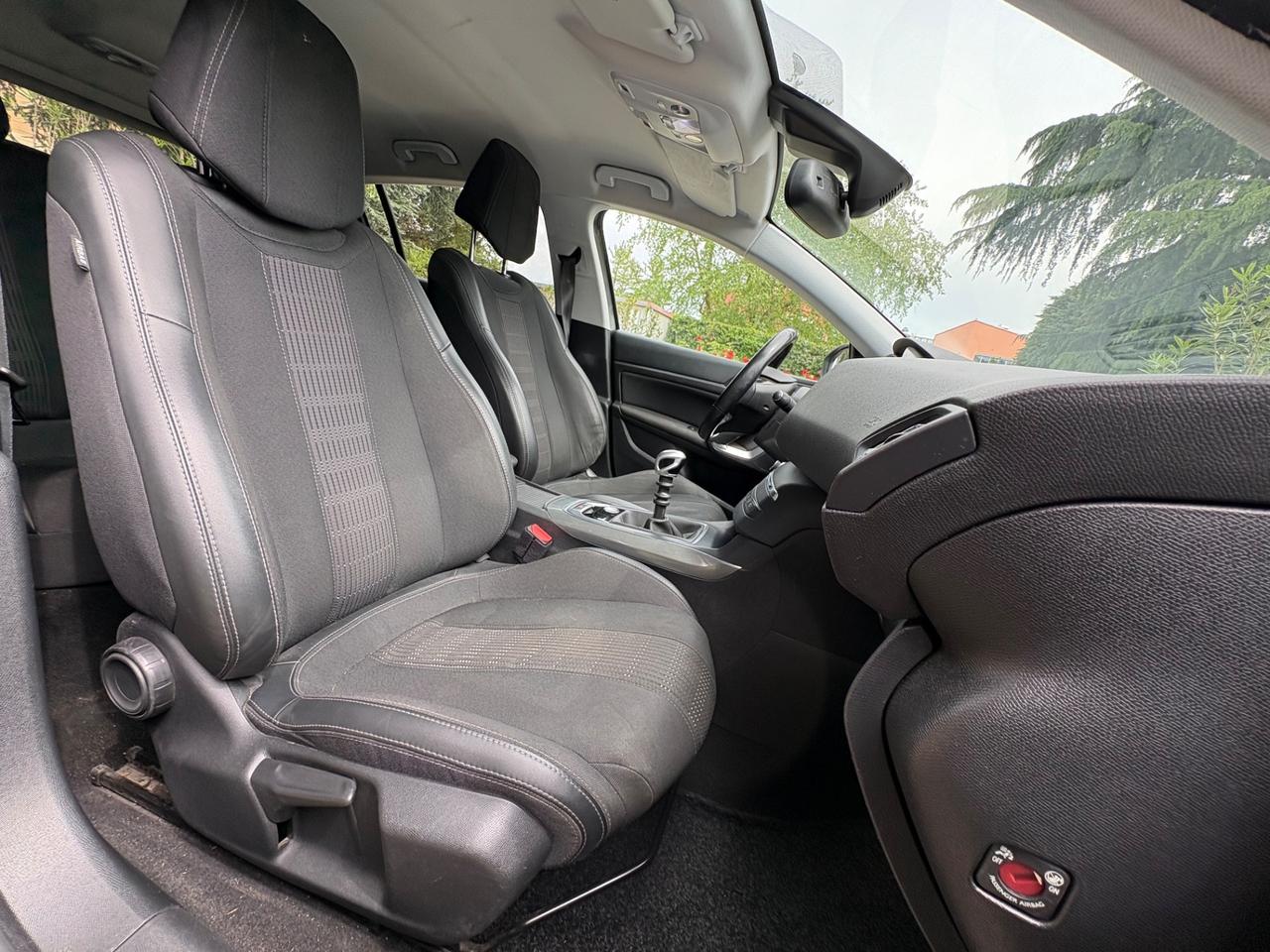 Peugeot 308 1.2 Allure Pack 131cv