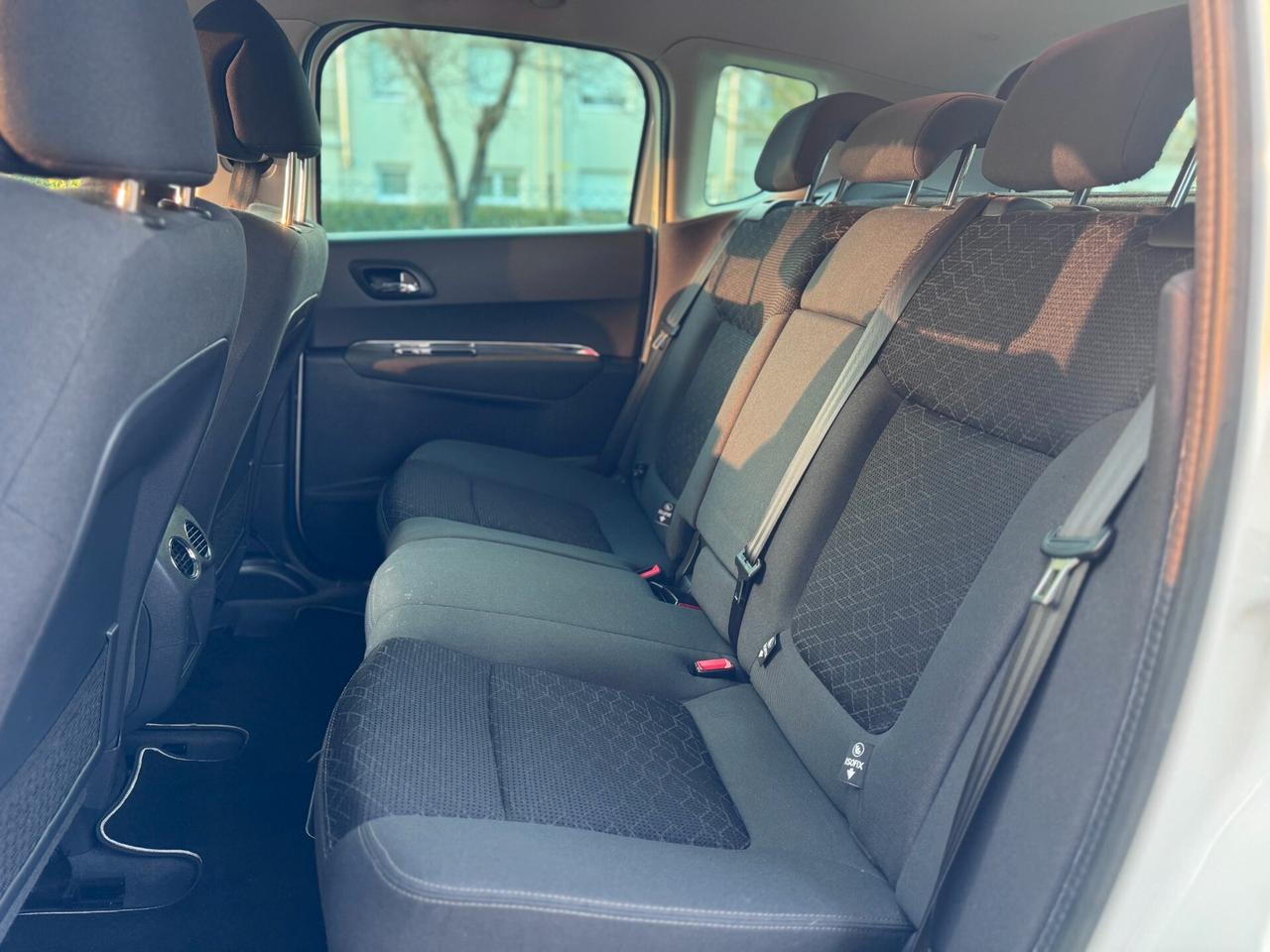 Peugeot 3008 1.6 HDi 115CV Business