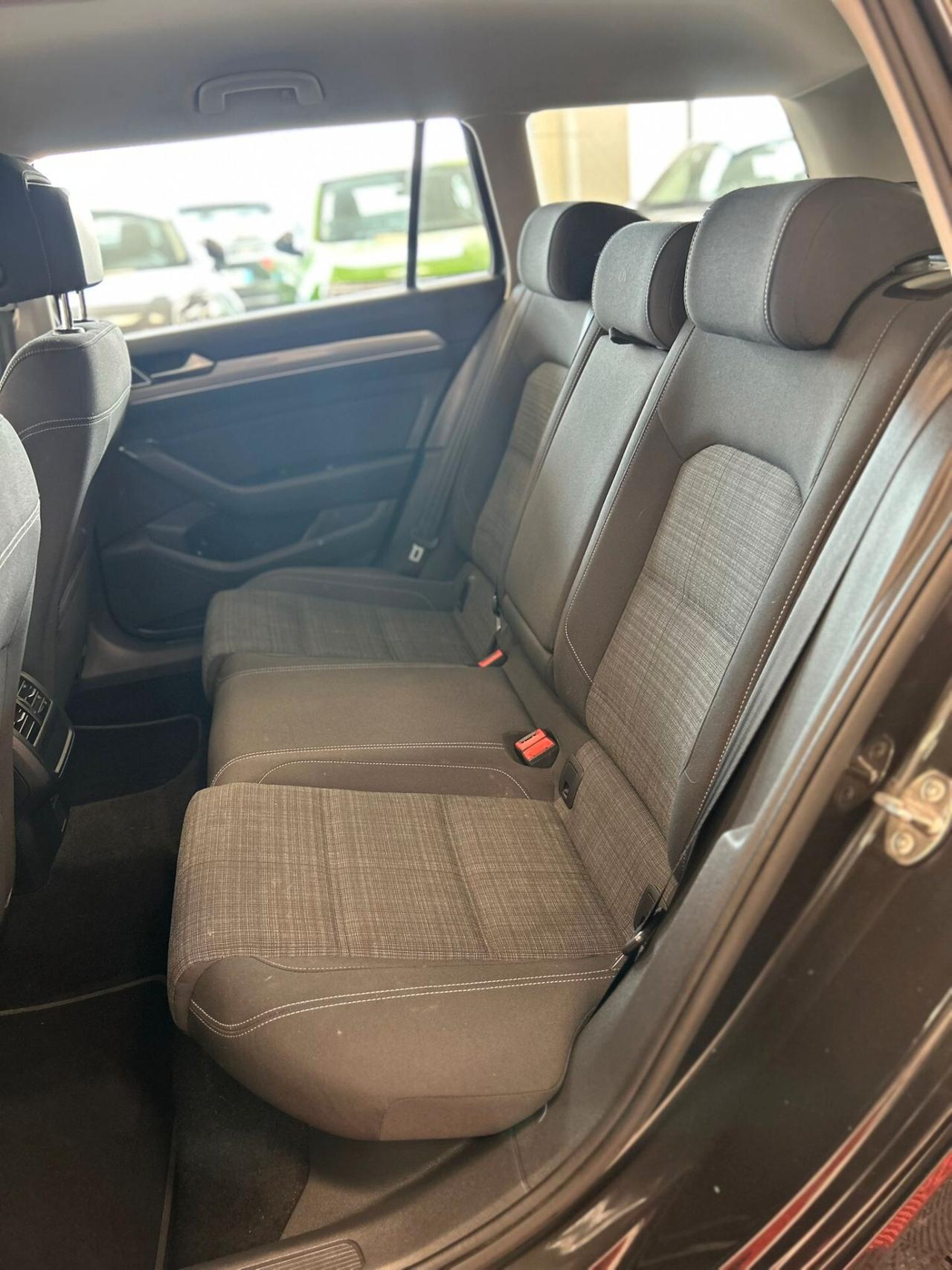 Volkswagen Passat Variant 2.0 TDI SCR EVO DSG Business