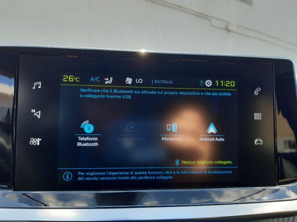 Peugeot 208 motore elettrico 136 CV 5 porte GT