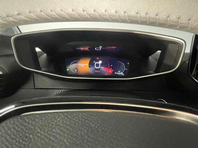 Peugeot 208 1.2 100cv Allure + Key Less + Navi + Telecamera