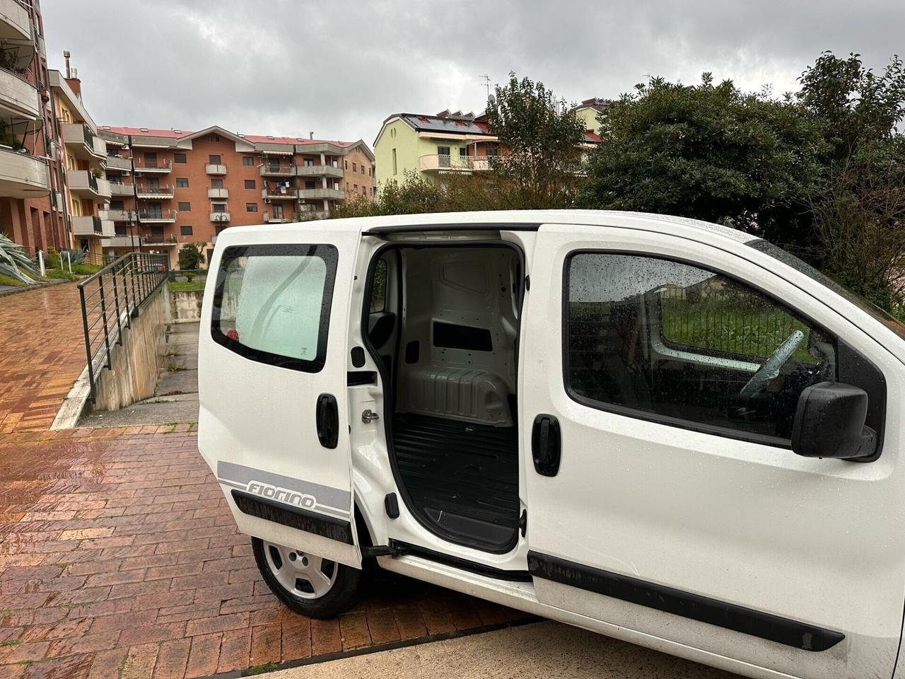 Fiat Fiorino 1.3 MJT 95CV VETRATO N1