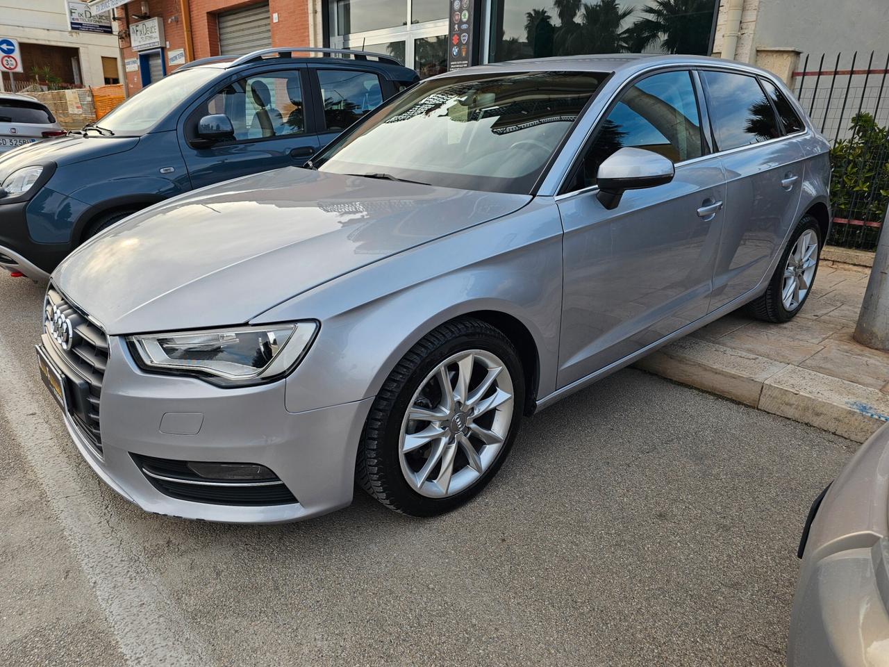 AUDI A3 SPB 1.6 TDI 110CV AMBITION FULL