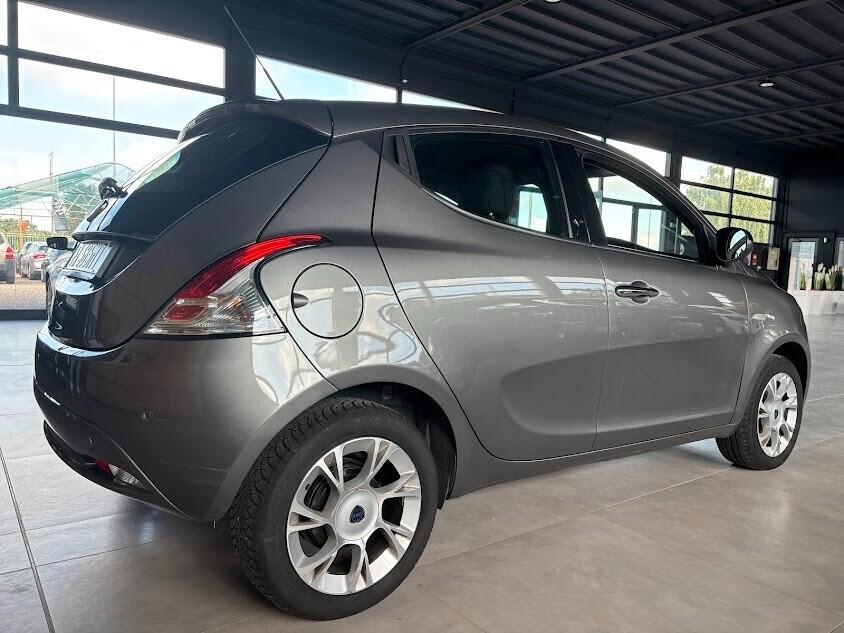 Lancia Ypsilon 1.2 69 CV 58.000KM NEOPATENTATI