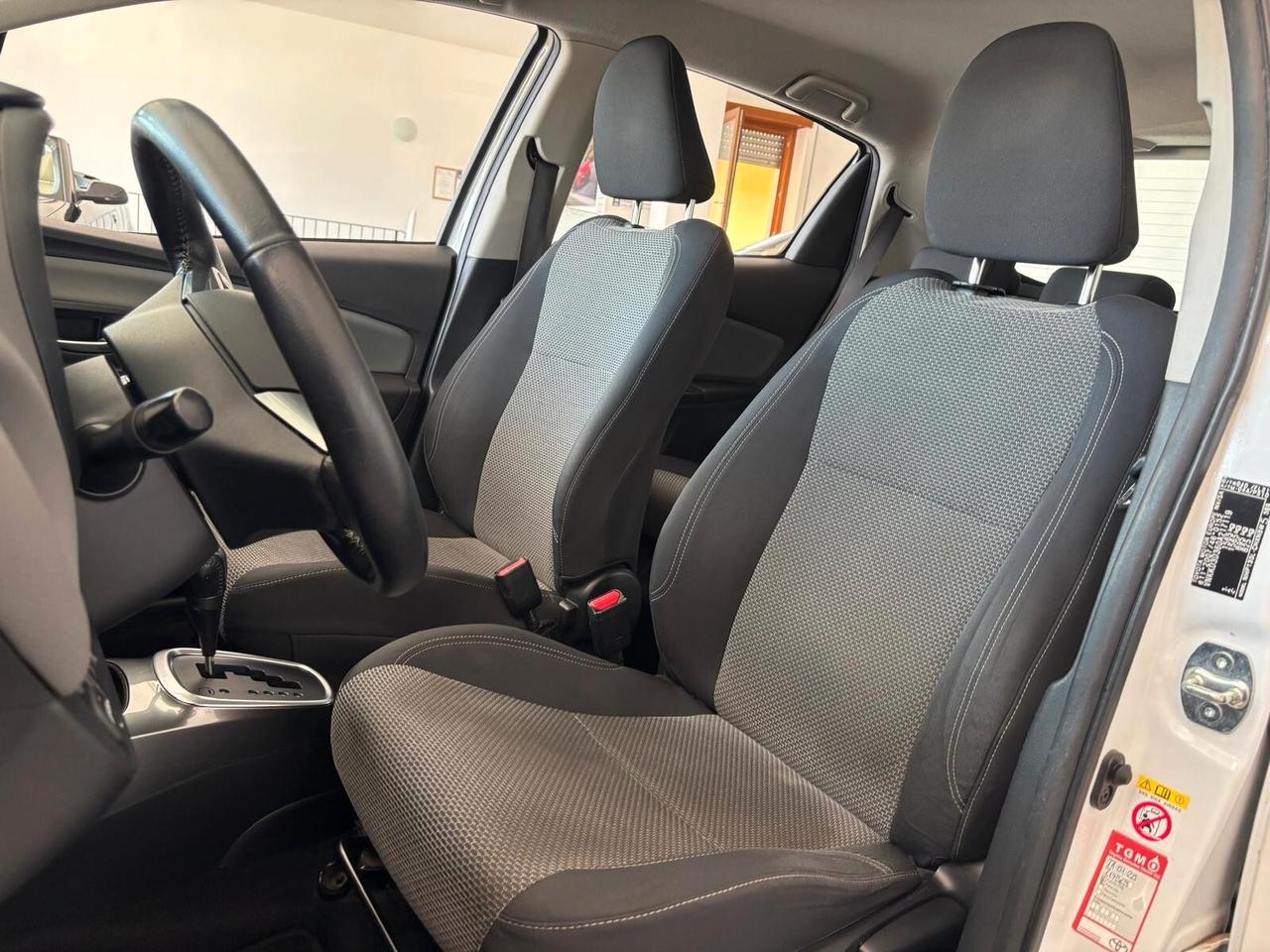 Toyota Yaris 1.5 ANNO 2016 73 CV CAMBIO AUTOMATICO OK NEOPATENTATI
