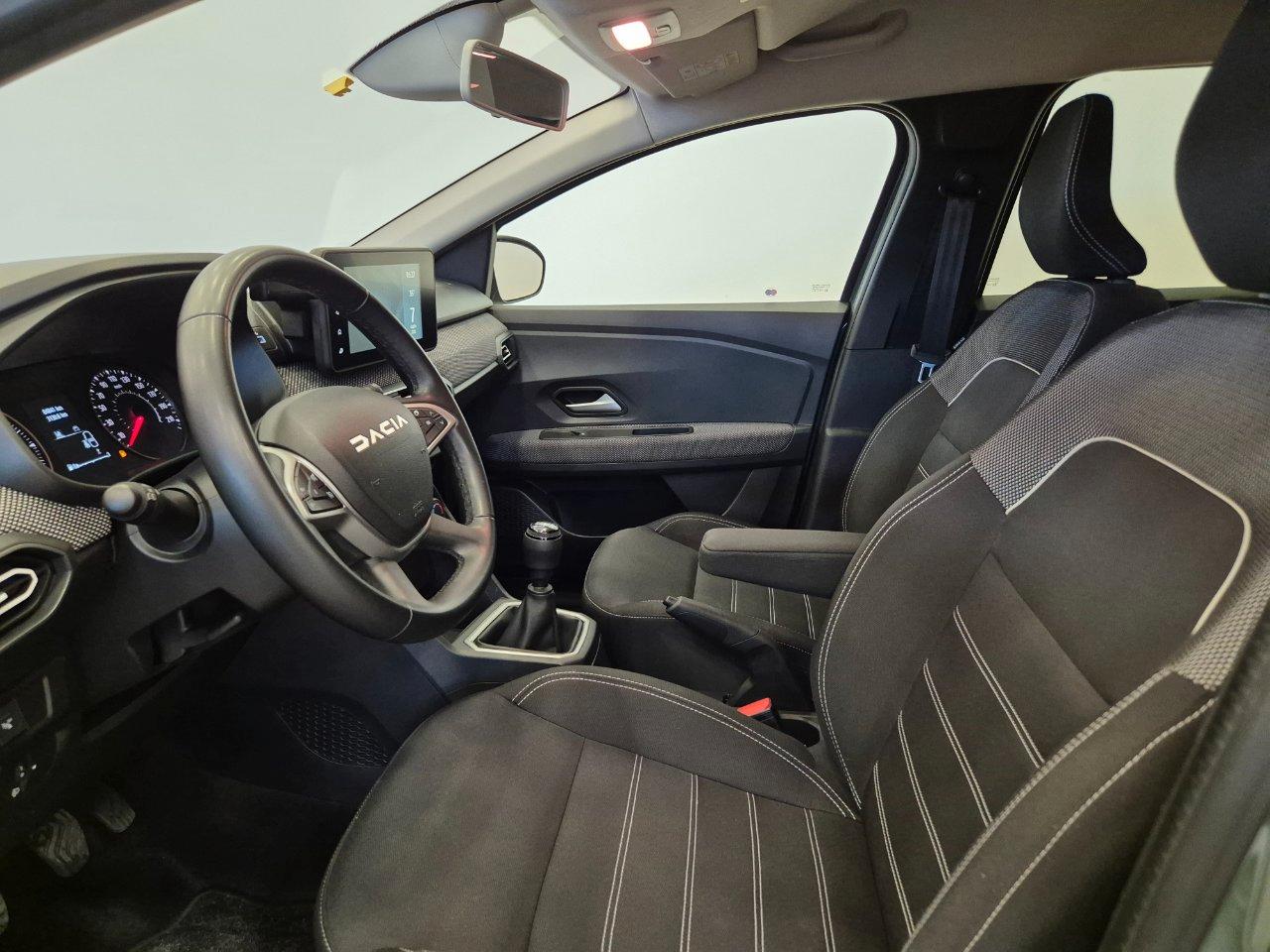 Dacia Jogger 1.0 tce Comfort Gpl 100cv 7p.ti - UNIPROPRIETARIO - NEOPATENTATI - Gancio