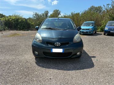 Toyota Aygo 1.0 68cv 5p - 2011