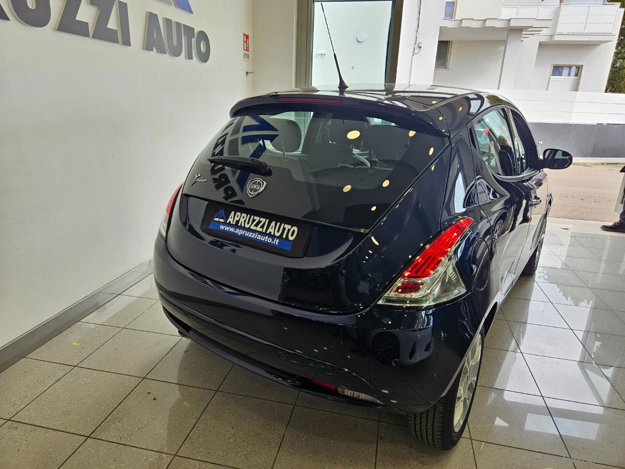 LANCIA Ypsilon 1.2 69 CV 5p. Platinum