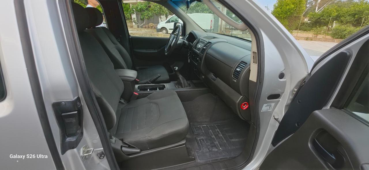 Nissan Navara 2.5 dCi King Cab LE