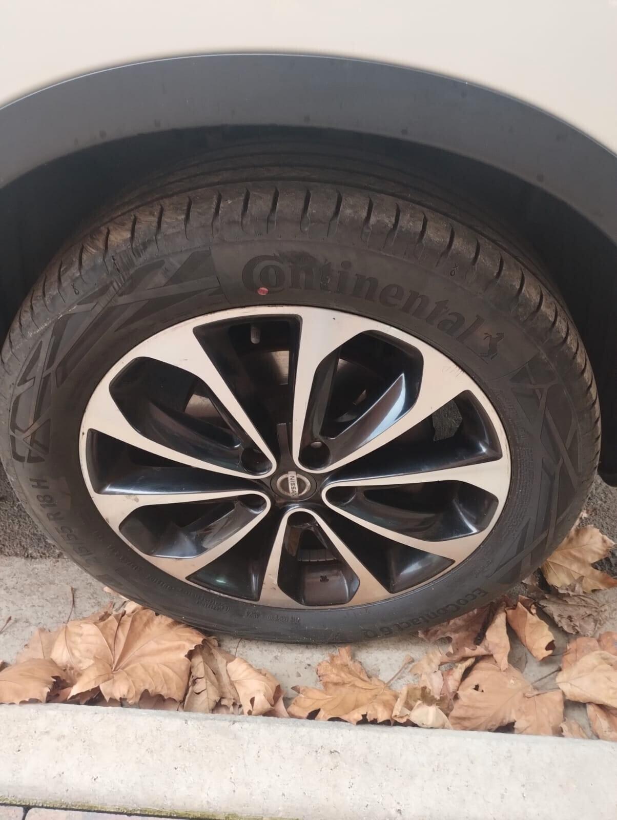 Nissan Qashqai 2.0 dCi DPF Tekna