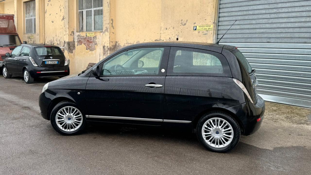 Lancia Ypsilon 1.4 Elle Ecochic GPL