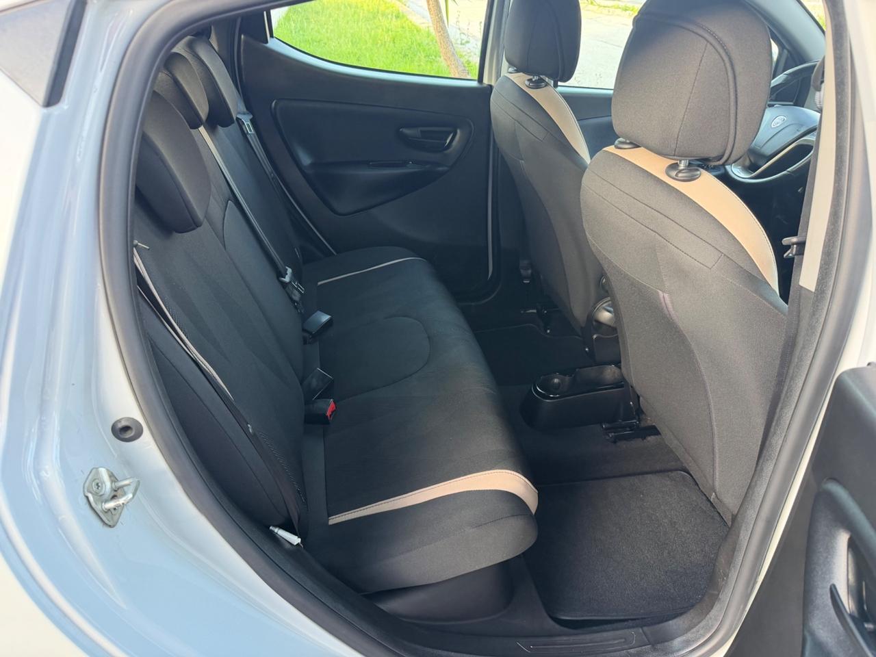 Lancia Ypsilon 1.2 benzina 69 cv 12/2020 52.000 km