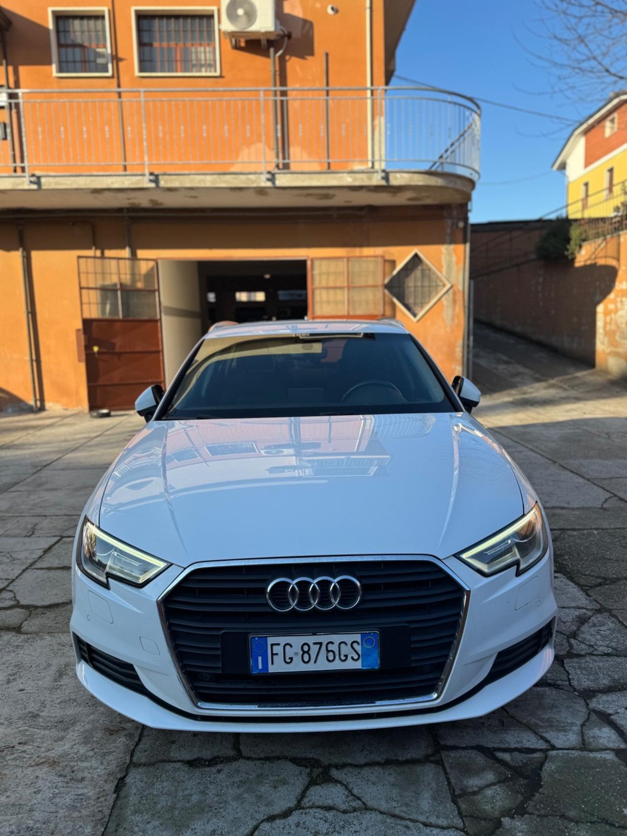 Audi A3 1.6 TDI S tronic Business