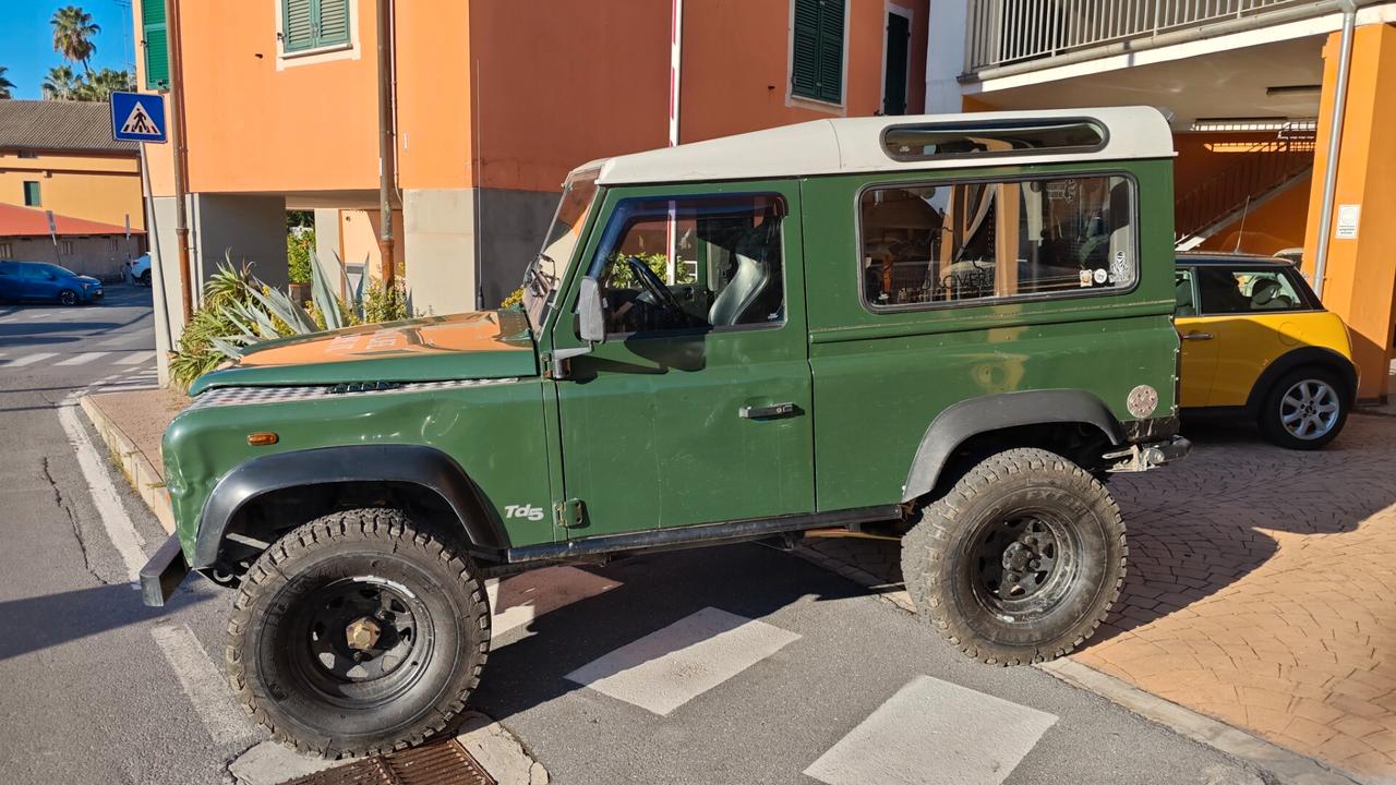 Land Rover Defender 90 2.5 Td5 Station Wagon