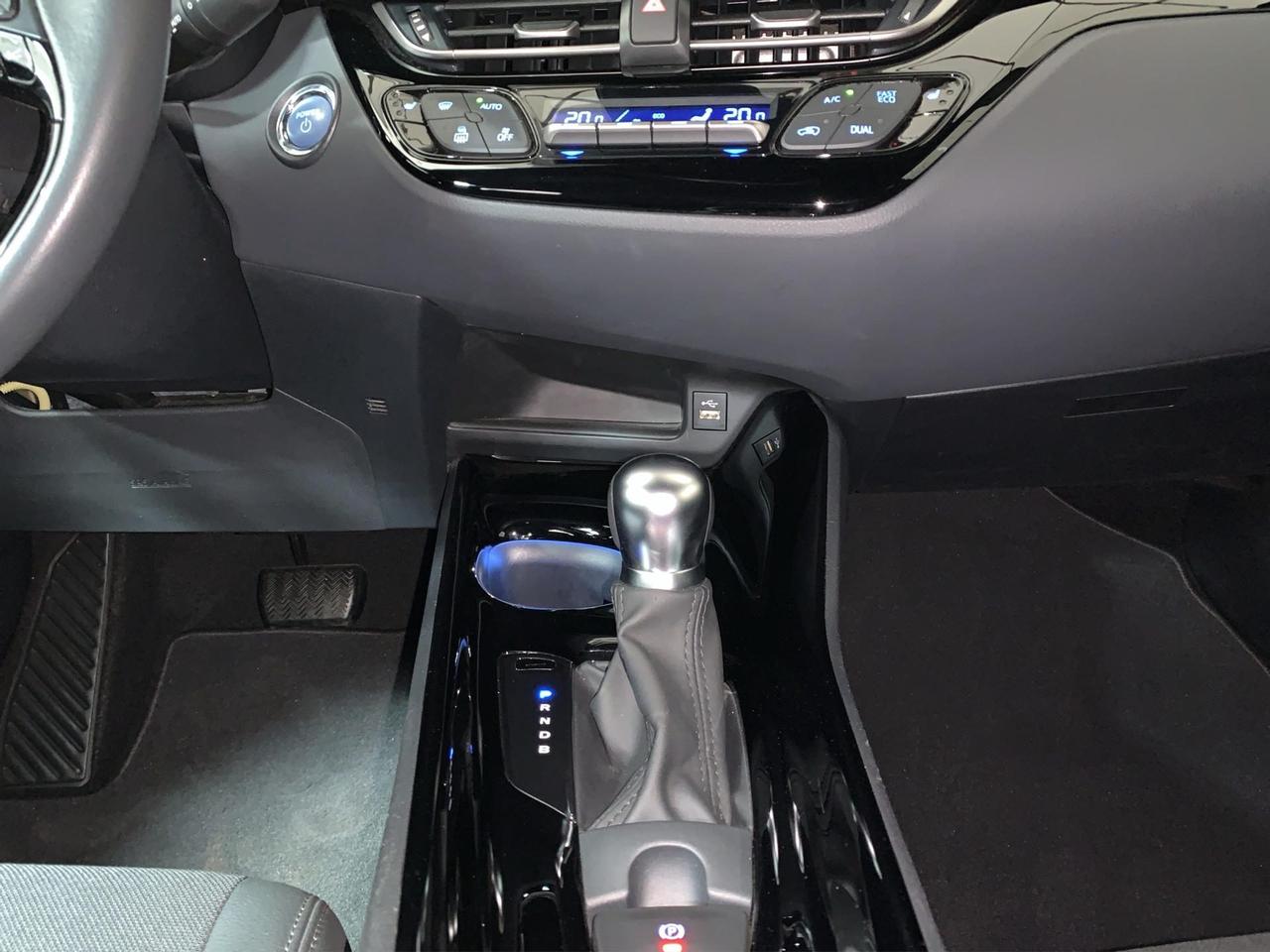 Toyota C-HR 1.8h Trend e-cvt