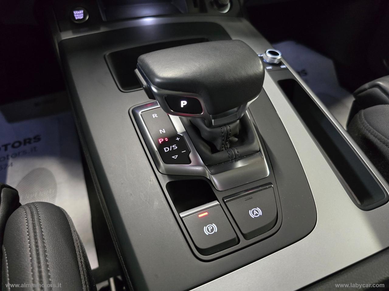 AUDI Q5 40 TFSI quattro S tronic Business Adv