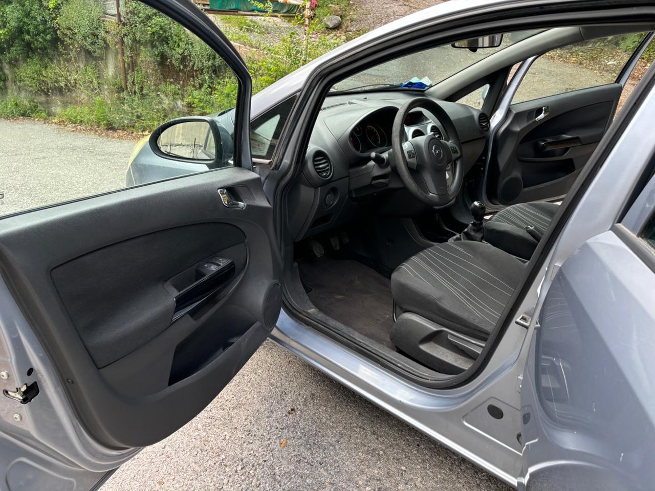 Opel Corsa 1.2 5 porte Club
