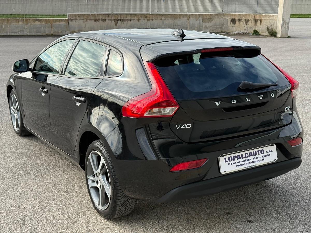 VOLVO - V40 - D2 Business