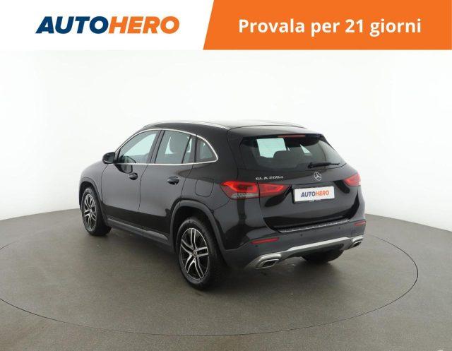 MERCEDES-BENZ GLA 200 d Automatic Sport