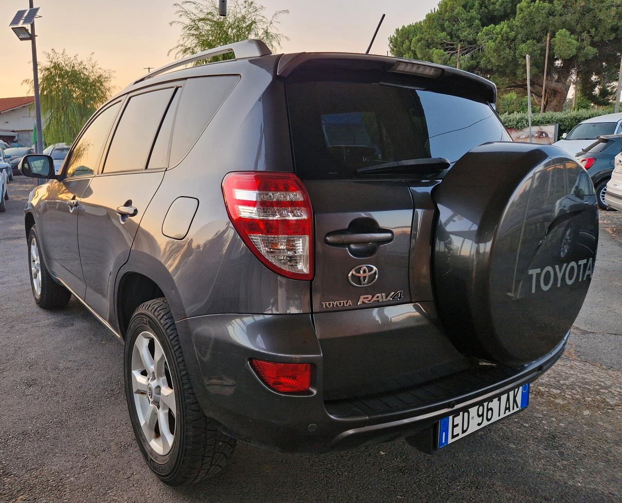 Toyota RAV 4 RAV4 Crossover 2.2 D-4D 150 CV DPF Exclusive