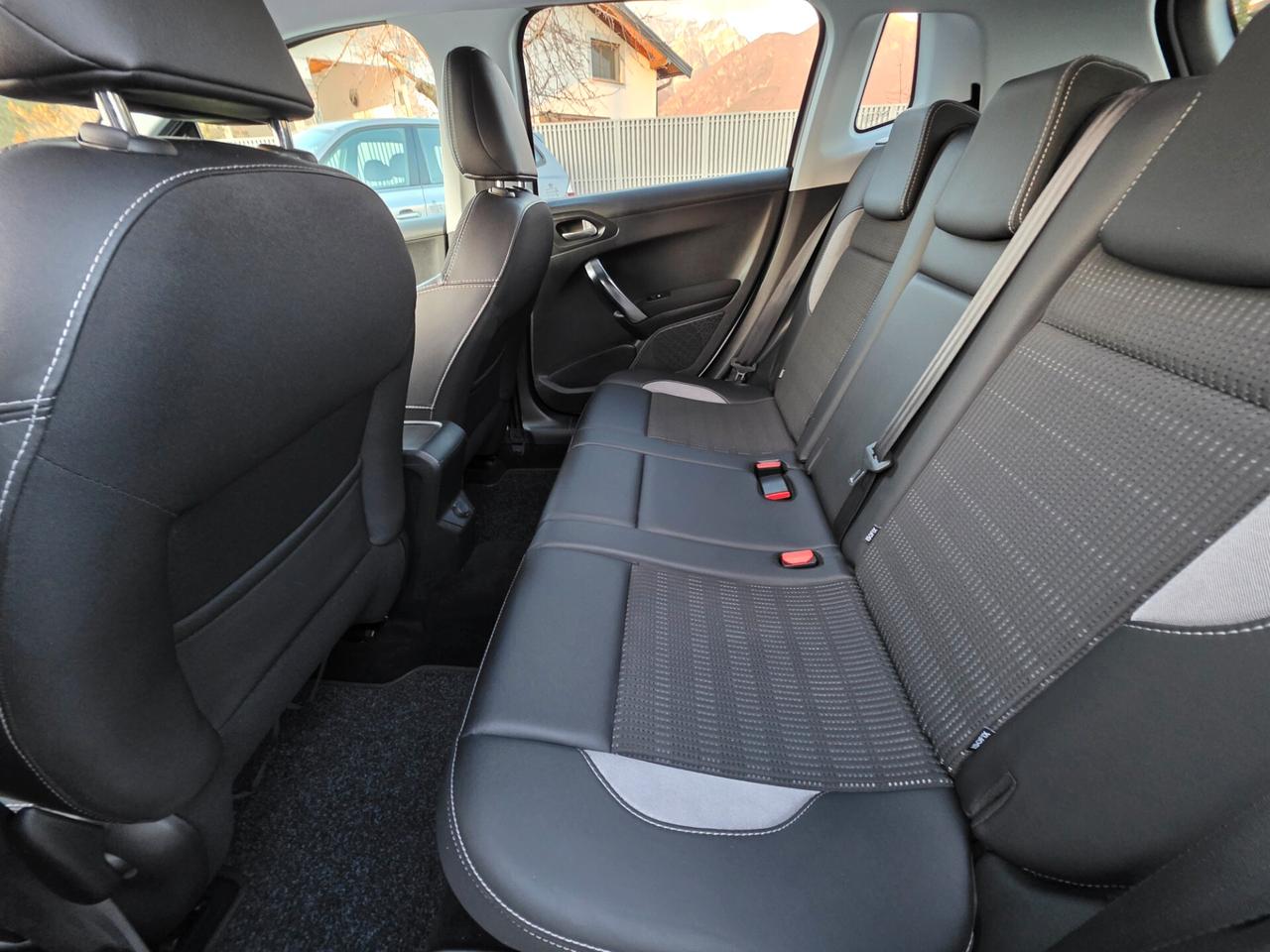 Peugeot 2008 1.6D 120cv uniproprietario perfetta e garantita