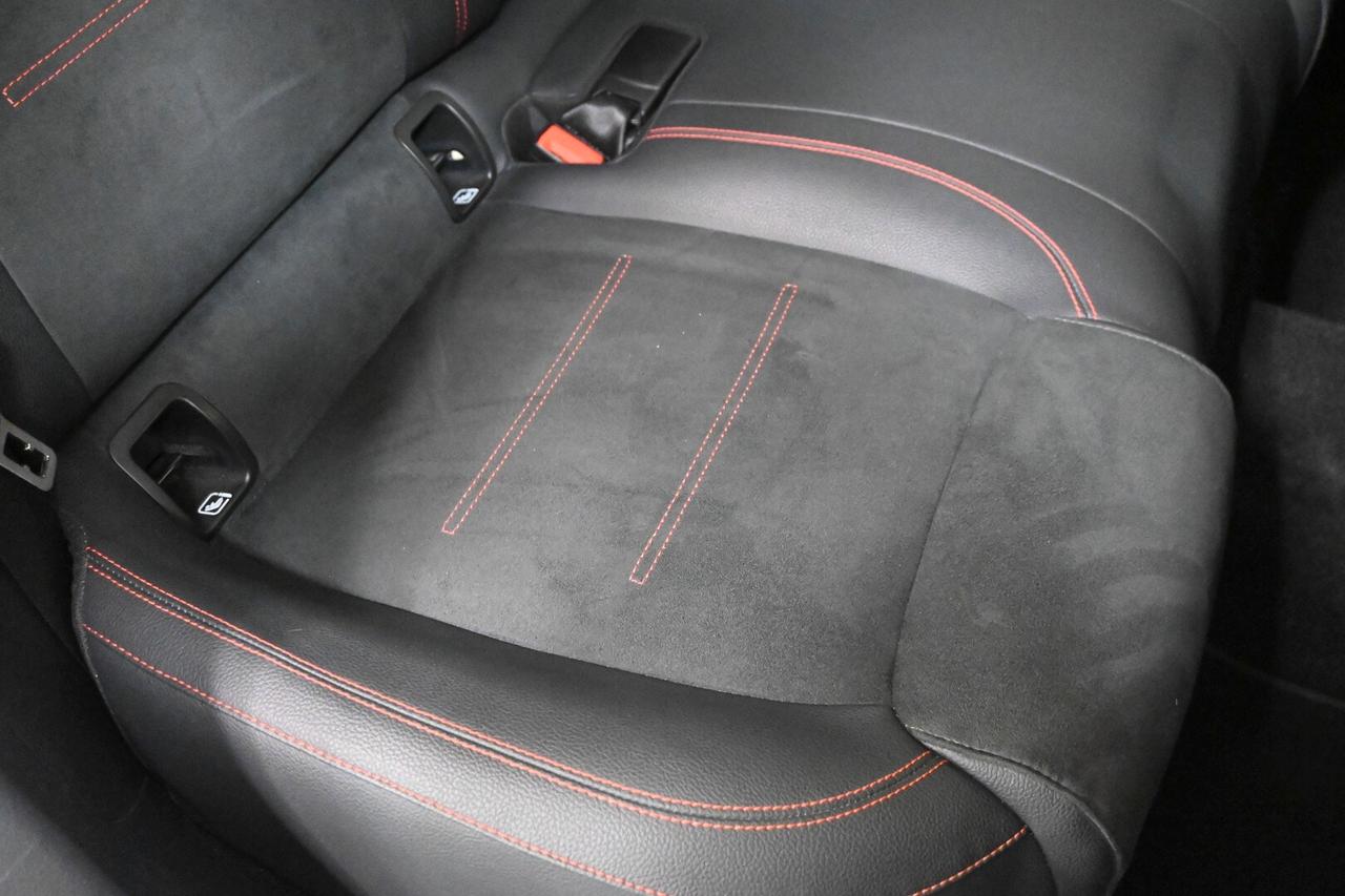 MERCEDES GLA (H247) GLA 180 d Automati...