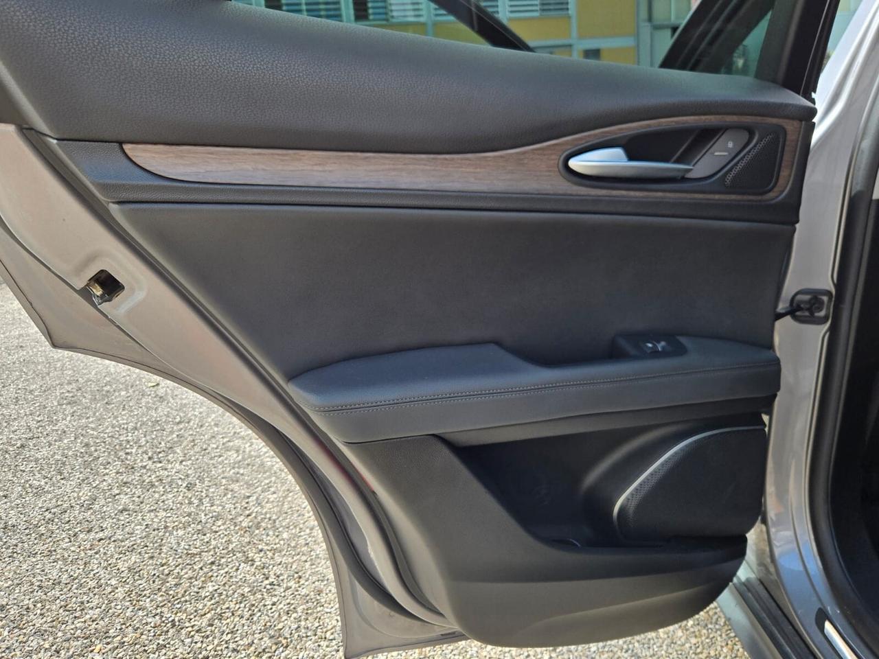 Alfa Romeo Stelvio 2.0 Turbo 280 CV Q4 First Edition