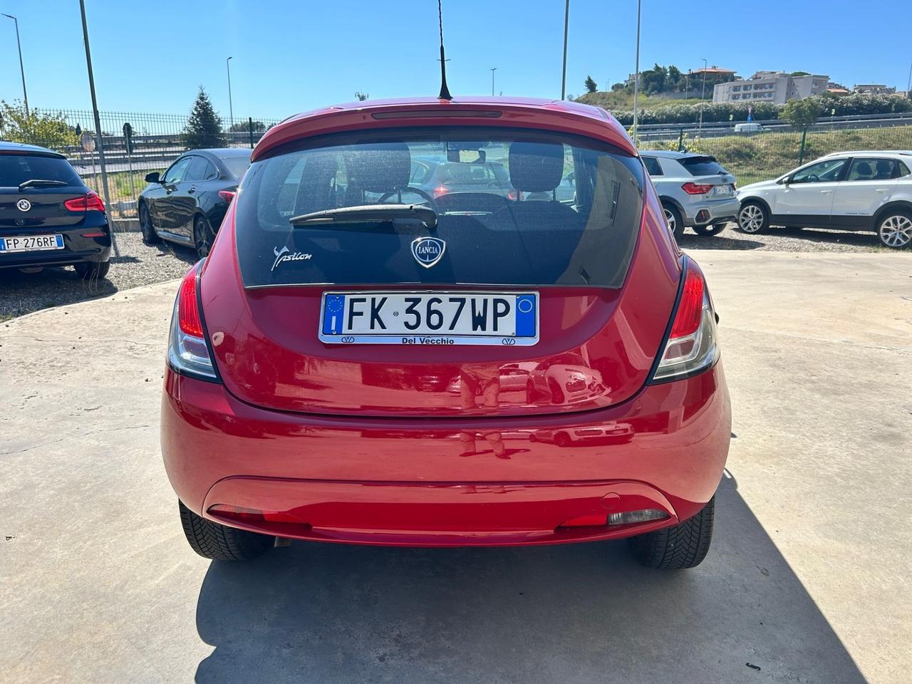 Lancia Ypsilon 1.2 69 CV 5 porte Silver