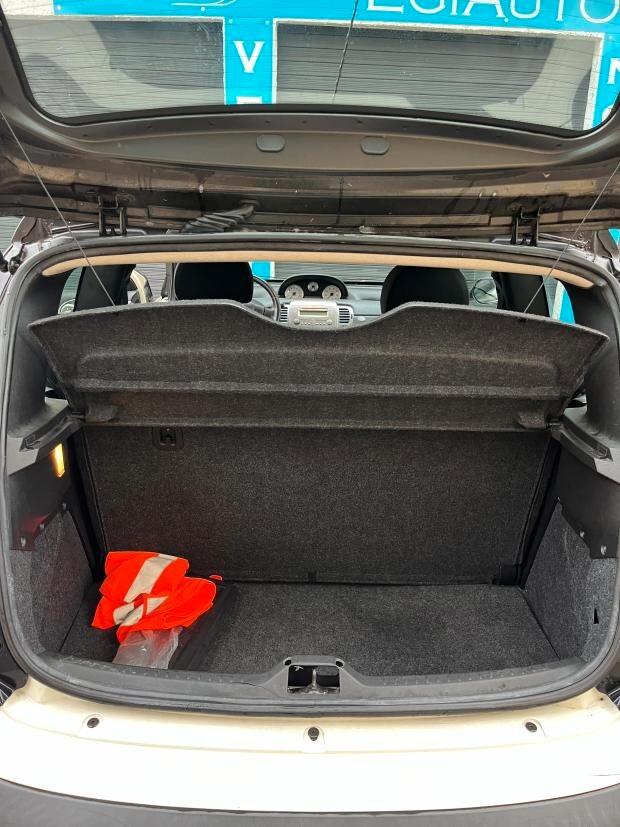 Lancia Ypsilon 1.2 Momo Design