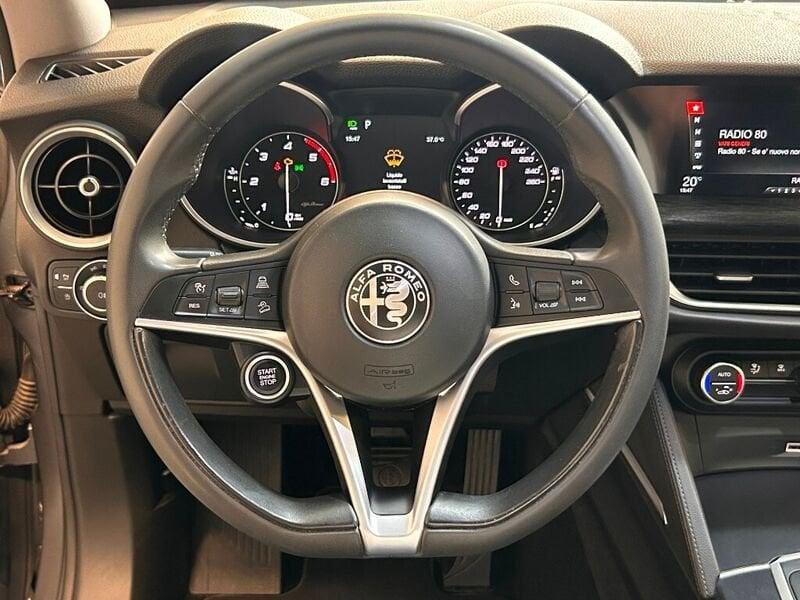 Alfa Romeo Stelvio 2.2 Turbodiesel 160 CV AT8 RWD Sport-Tech