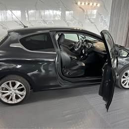 Peugeot 208 1.6 e-HDi 92 CV Stop&Start 3 porte Active