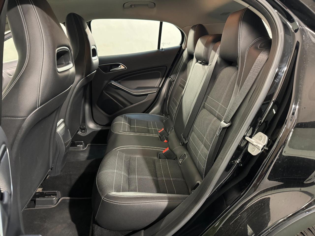 Mercedes-benz GLA 200 d Sport EURO6 AUTOMATICA