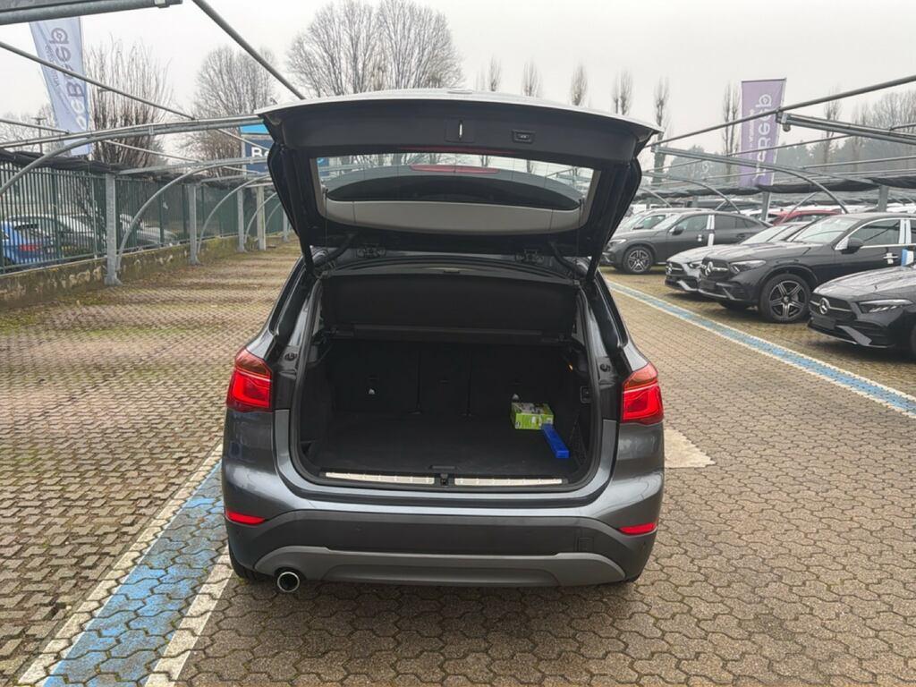 BMW X1 18 d Business xDrive Steptronic