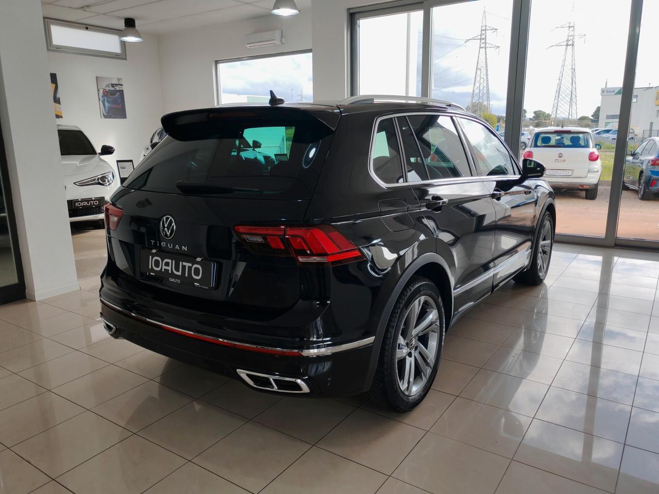 VW Tiguan 2.0 TDI 150cv DSG R-Line TETTO 2021