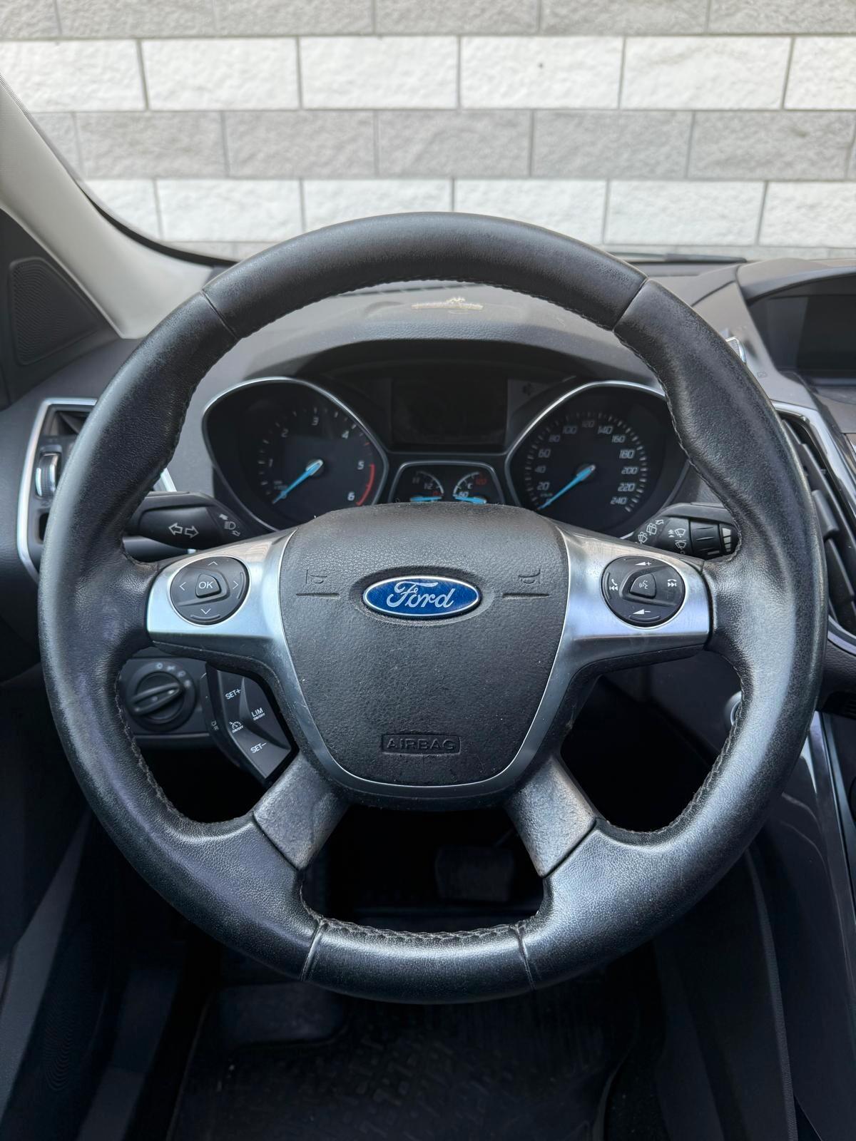 Ford Kuga 2.0 TDCI 140 CV 4WD Powershift Plus