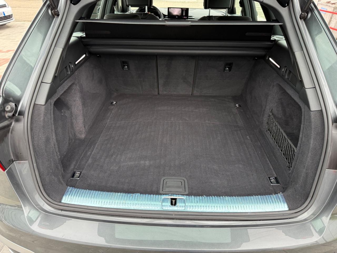 Audi A4 Avant 35 TDI/163 CV S tronic S line edition .IVA ESPOSTA