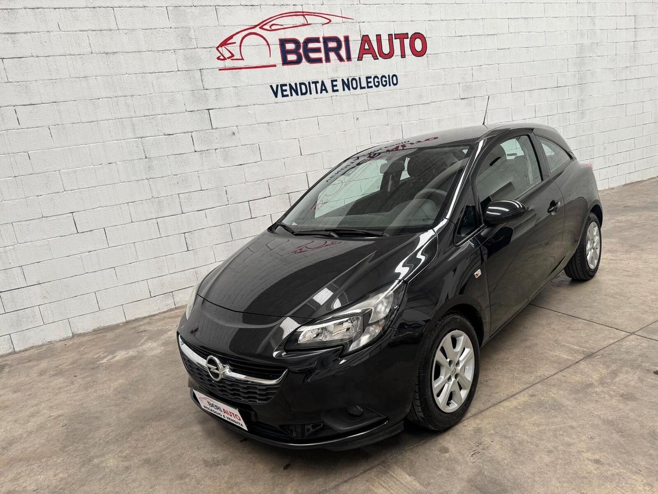 Opel Corsa GPL Tech Coupé b-Color adatta neopatentati