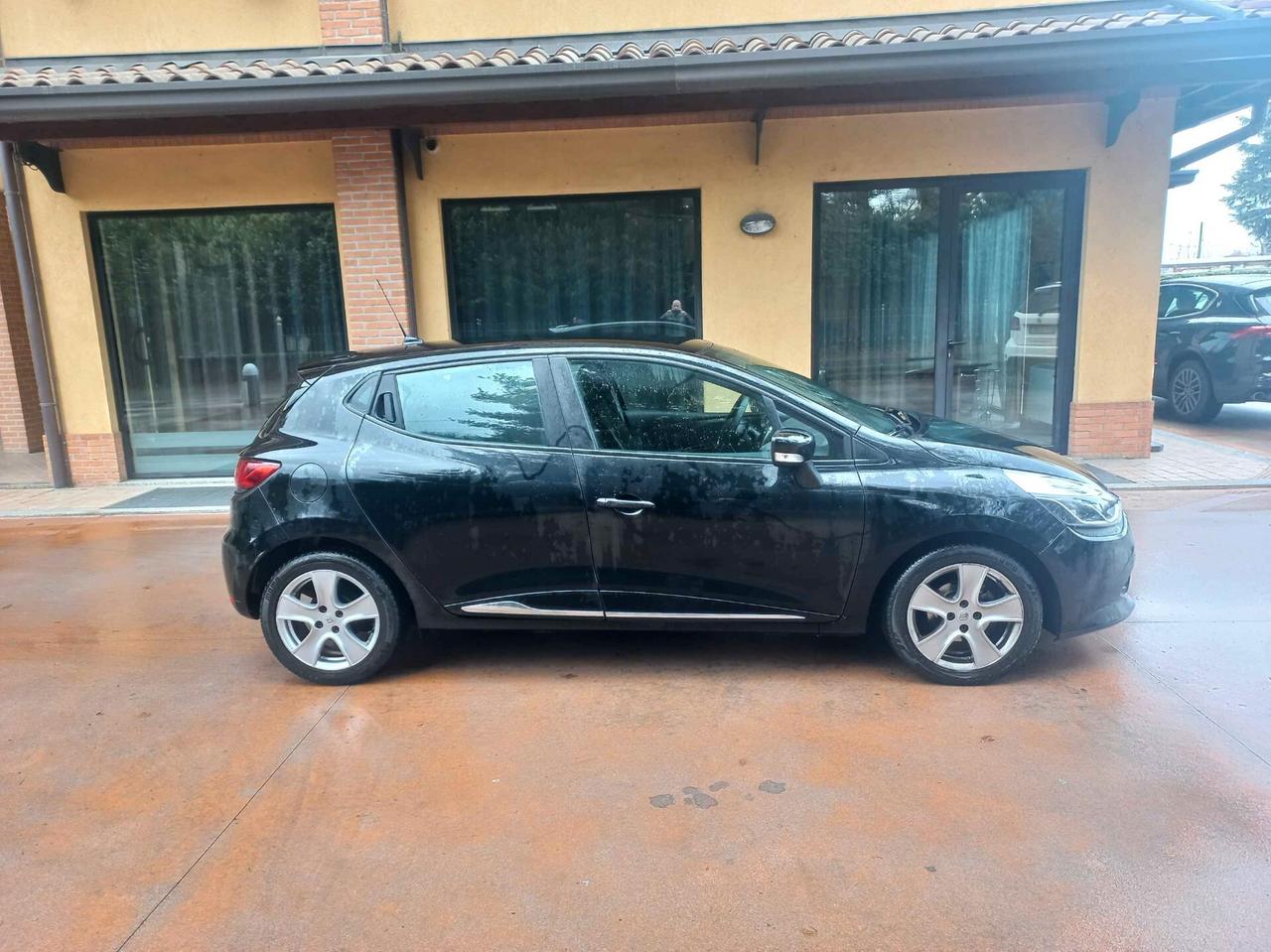 Renault Clio 1.2 75CV 5 porte Live