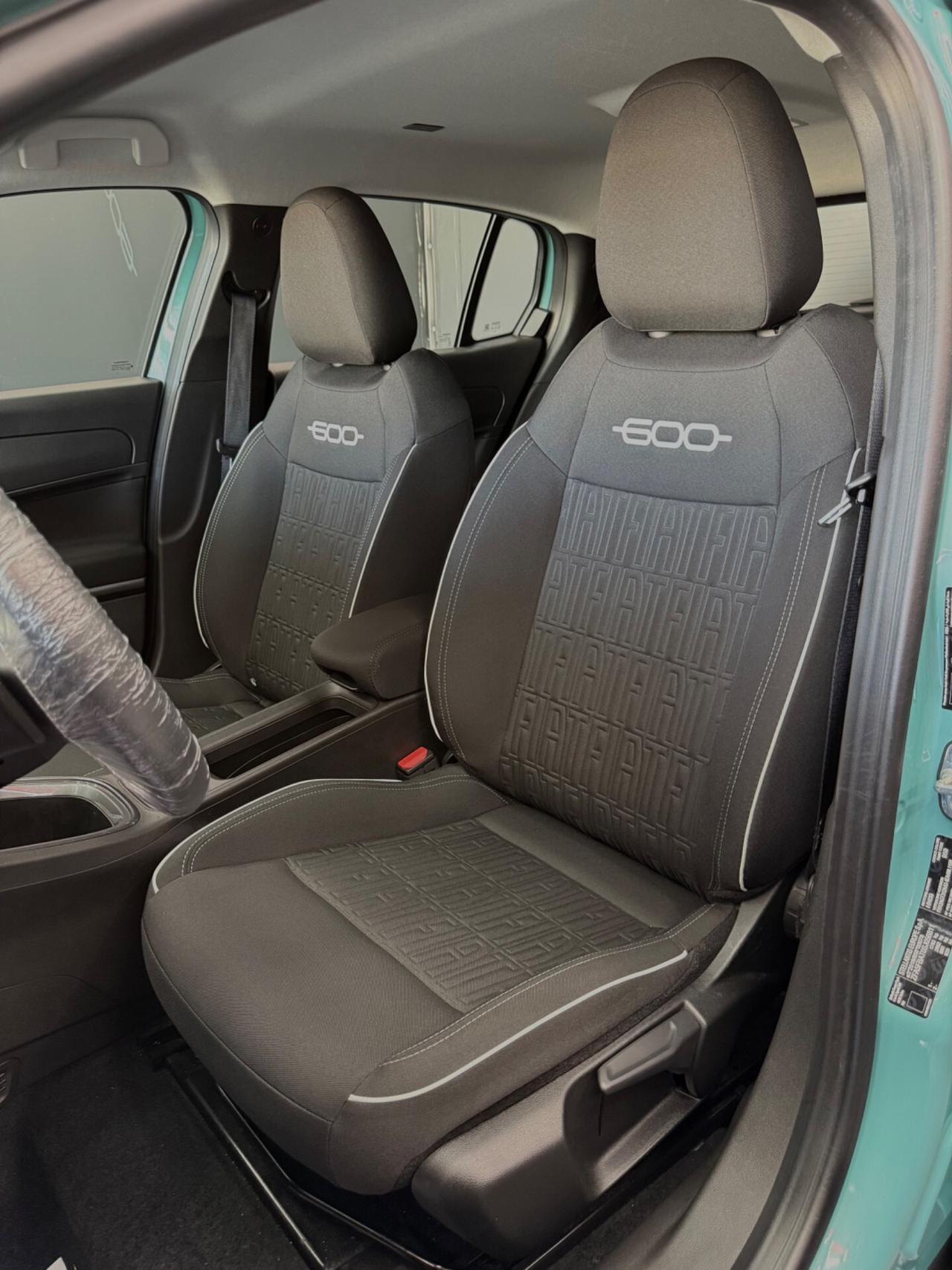 Fiat 600 1.2 Hybrid 145 CV DCT MHEV La Prima