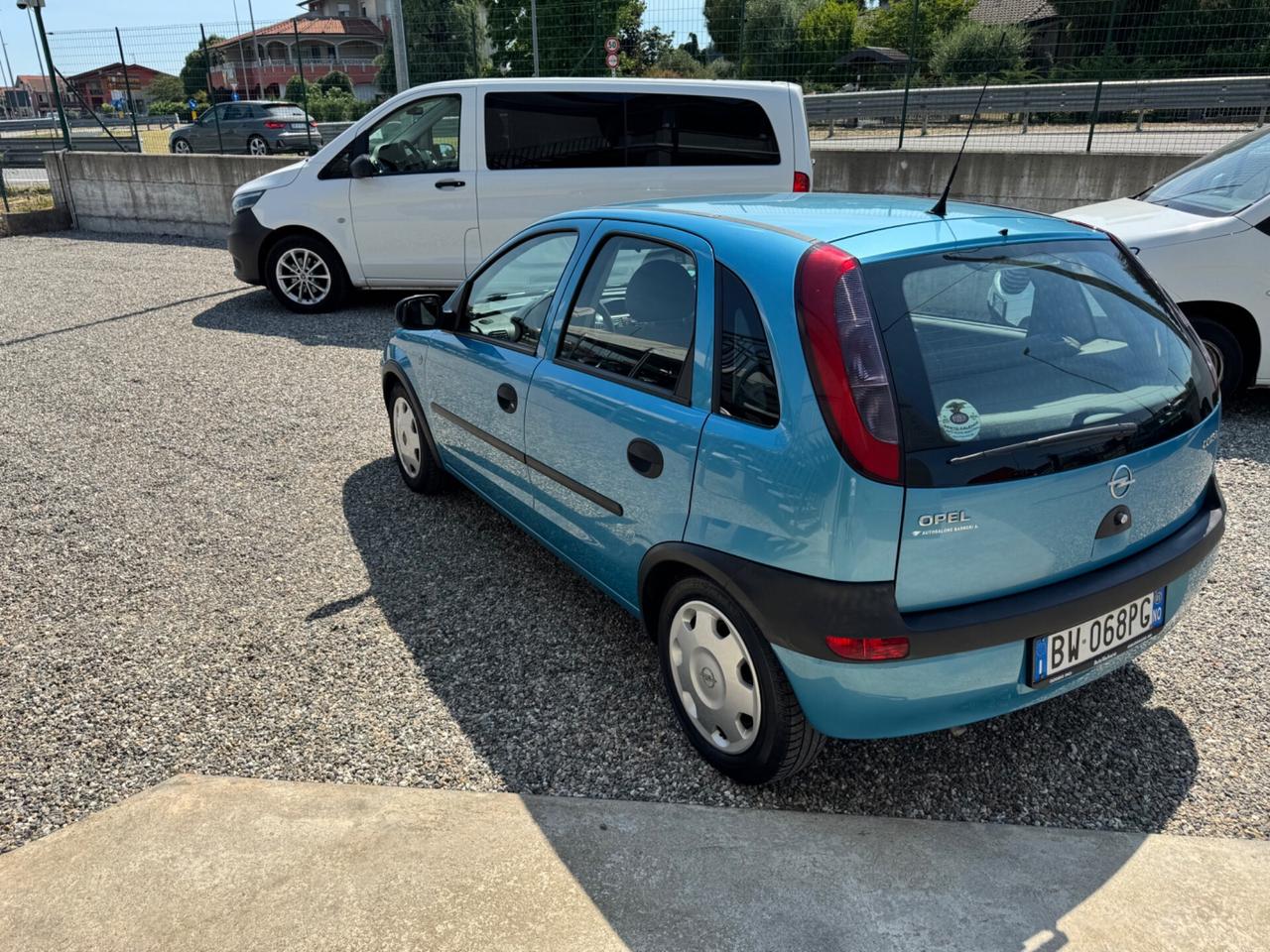 Opel Corsa 1.0i 12V cat 5 porte no clima