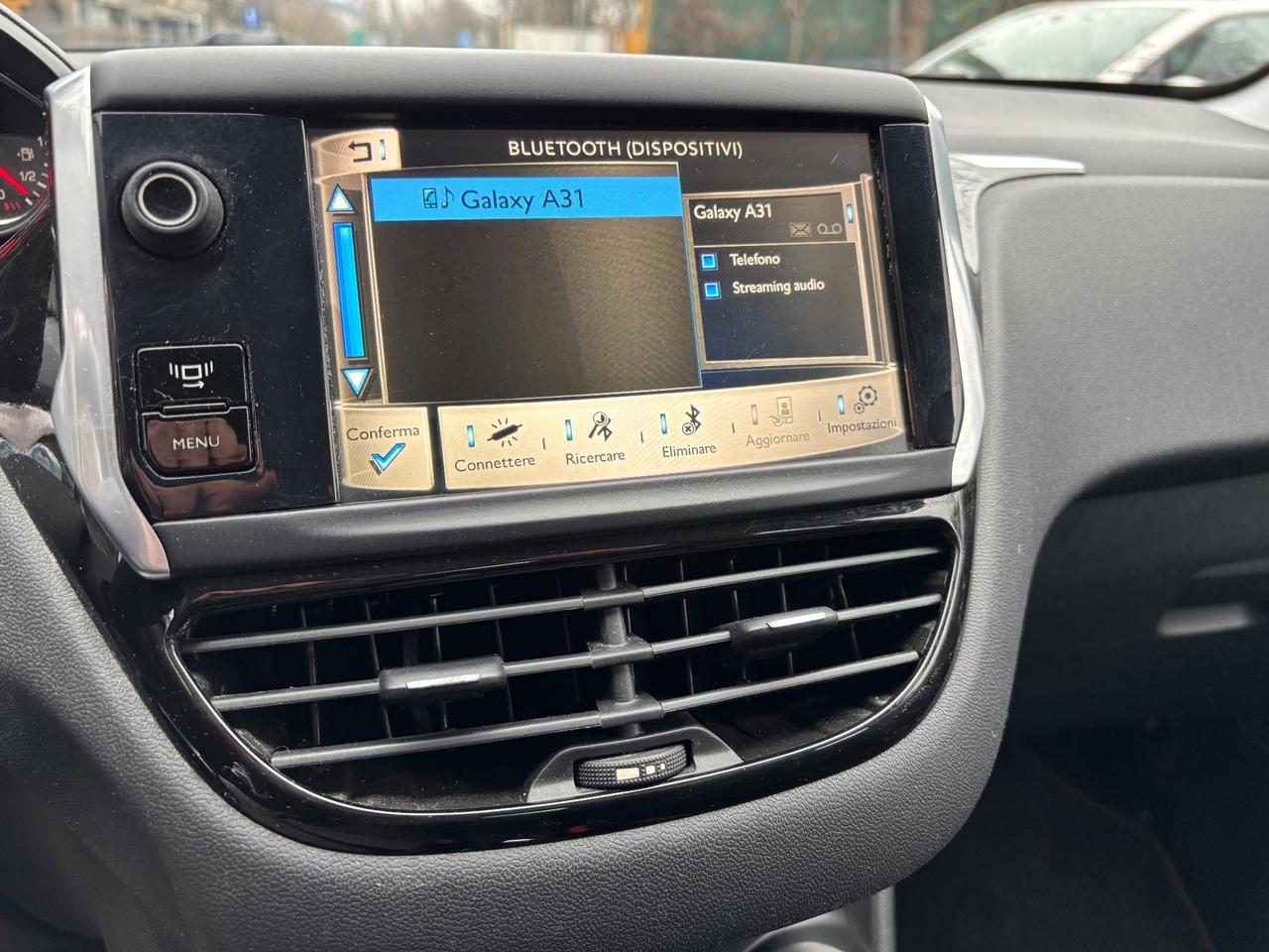 Peugeot 208 1.4 HDi 5 porte OK NEOPATENTATI