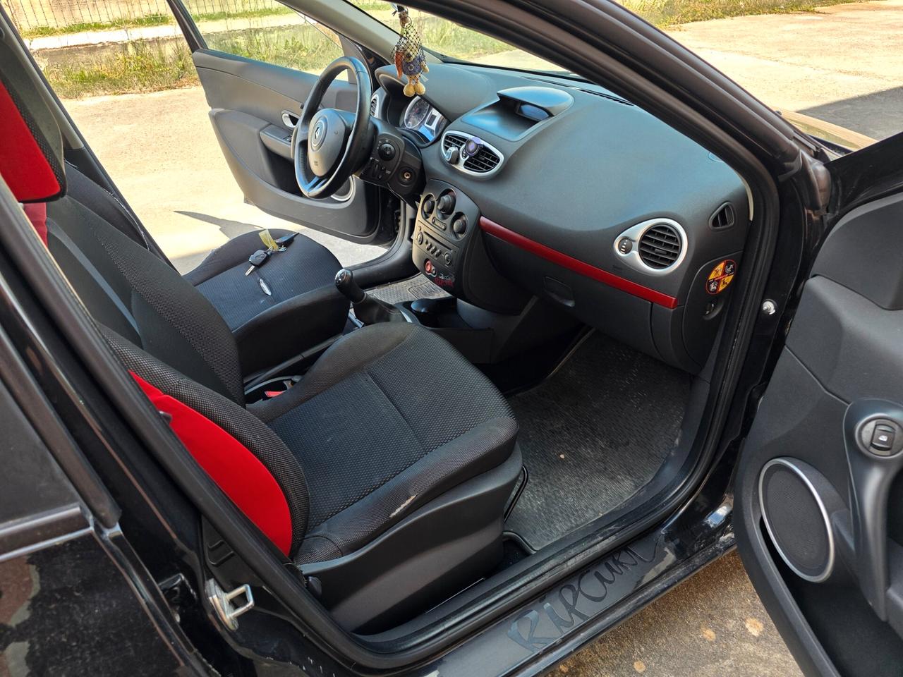 Renault Clio 1.2 16V 5 porte Rip Curl