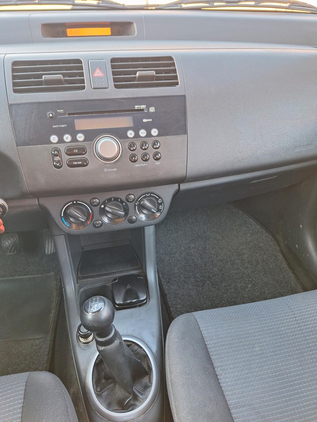 Suzuki Swift 1.3 4x4 5p. GL