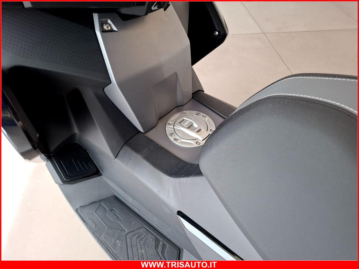 Bmw C 400 X (PARABREZZA+BAULETTO)