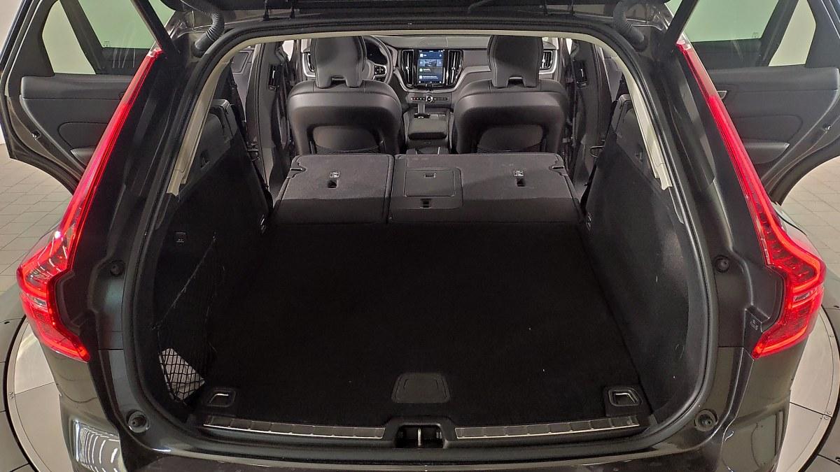 VOLVO Xc60 B4 Mild Hybrid Automatico Plus Dark