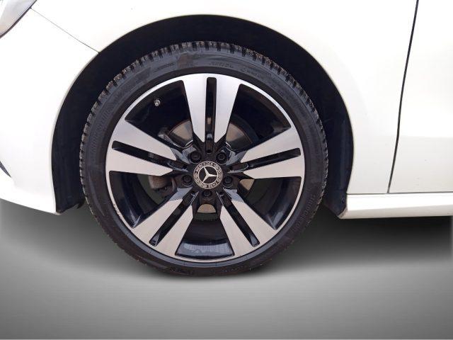 MERCEDES-BENZ A 180 d Sport- NIGHT PACK