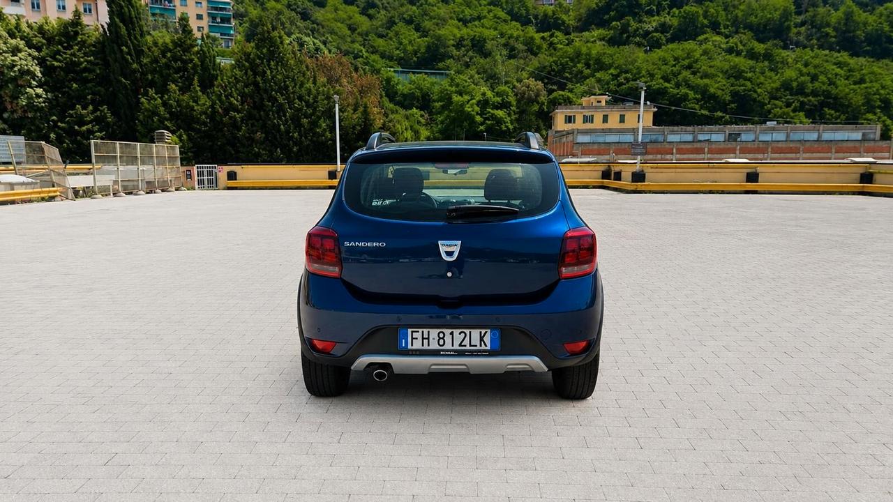 DACIA SANDERO STEPWAY 1.5 DCI 90CV – NAVIGATORE – EURO 6 – € 7.290