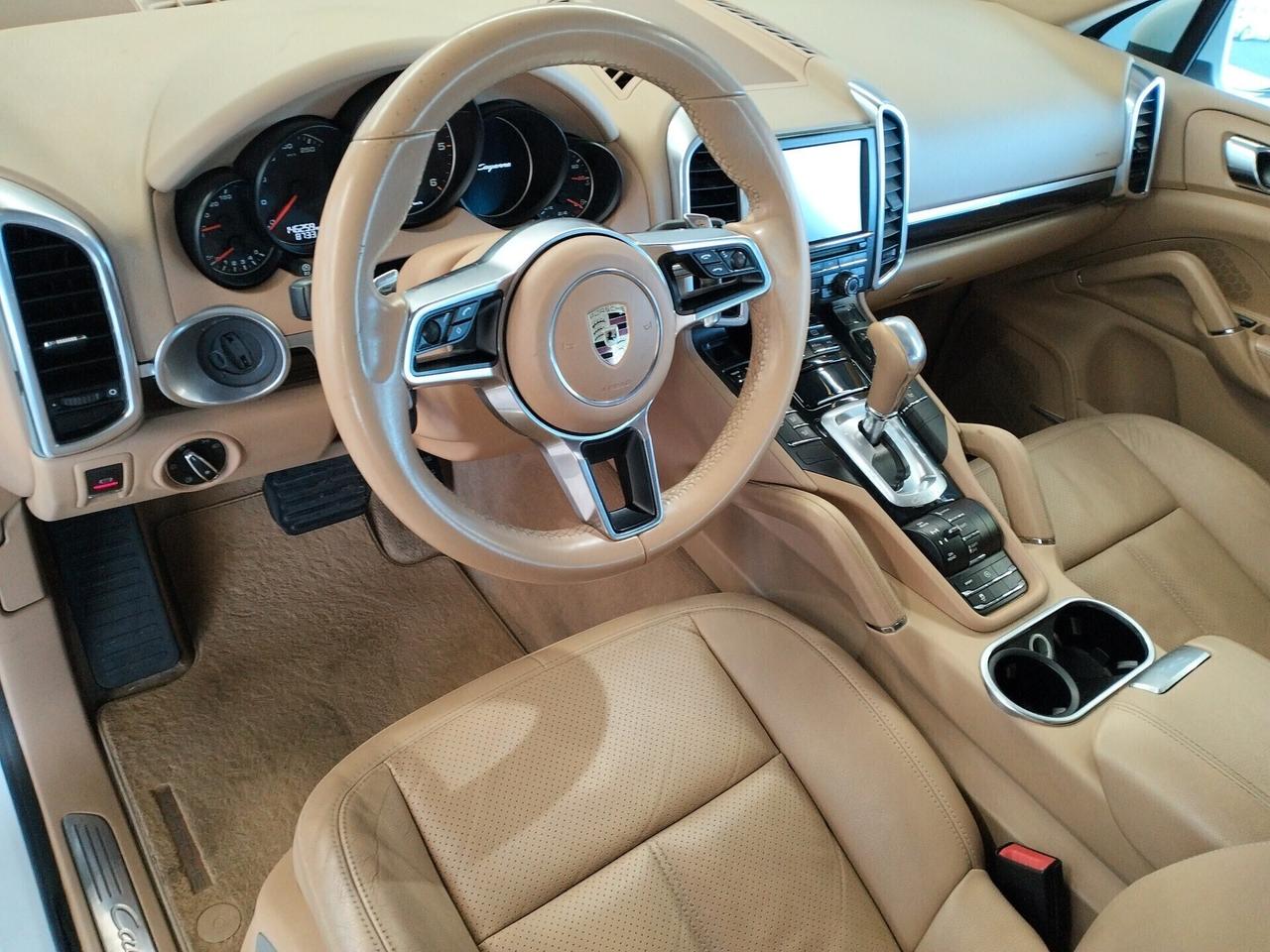 Porsche Cayenne 3.0 tiptronic