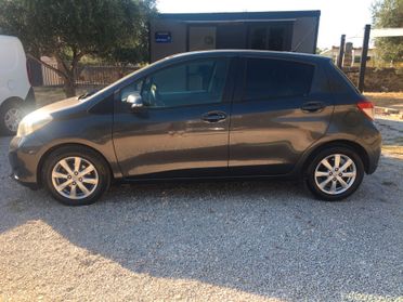 Toyota Yaris 1.3 5 porte Lounge CVT Stop & Start